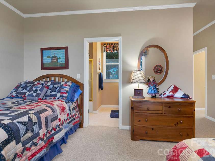74 Walnut Ridge Lane, Brevard, NC 28712.  MLS# CAR4419303, YatesRealty ID 48809. 