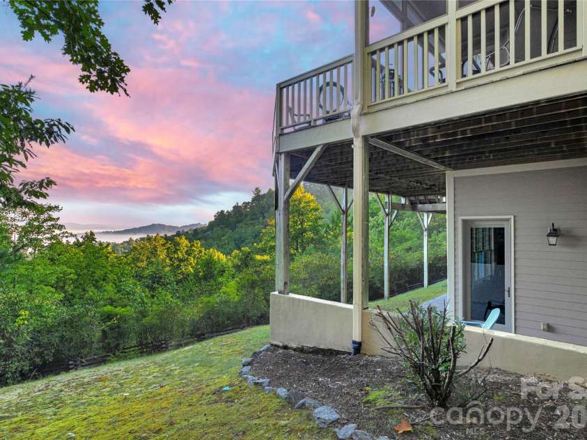 74 Walnut Ridge Lane, Brevard, NC 28712.  MLS# CAR4419303, YatesRealty ID 48809. 