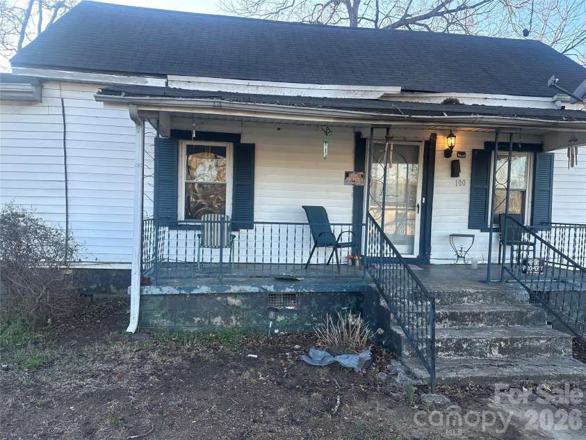 100 Edward Street, Chester, SC 29706.  MLS# CAR4357034, YatesRealty ID 4881. 