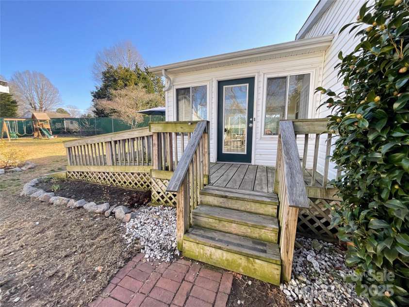 7860 Georgia Avenue, Kannapolis, NC 28081.  MLS# CAR4218693, YatesRealty ID 4881. 