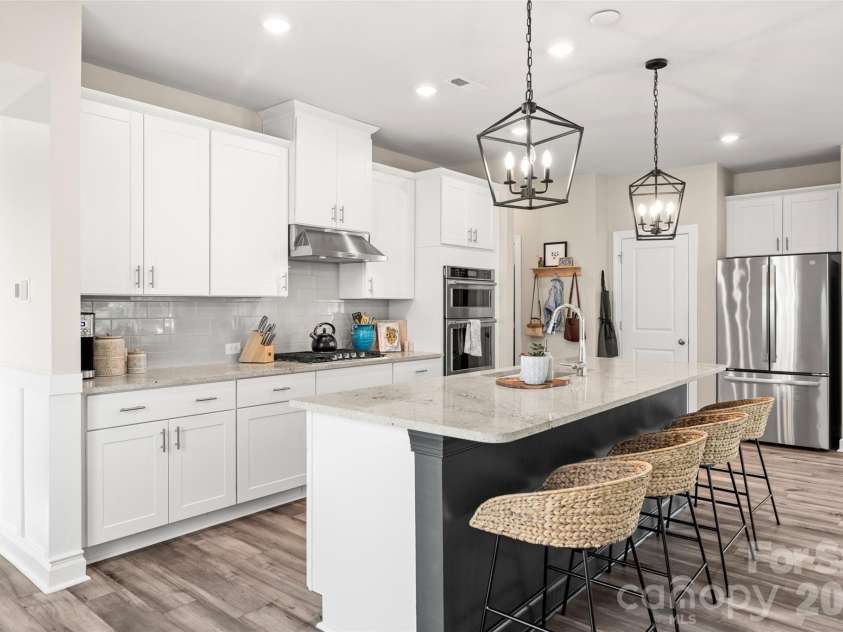 188 Ravensara Avenue, Fort Mill, SC 29715.  MLS# CAR4421206, YatesRealty ID 48810. Kitchen