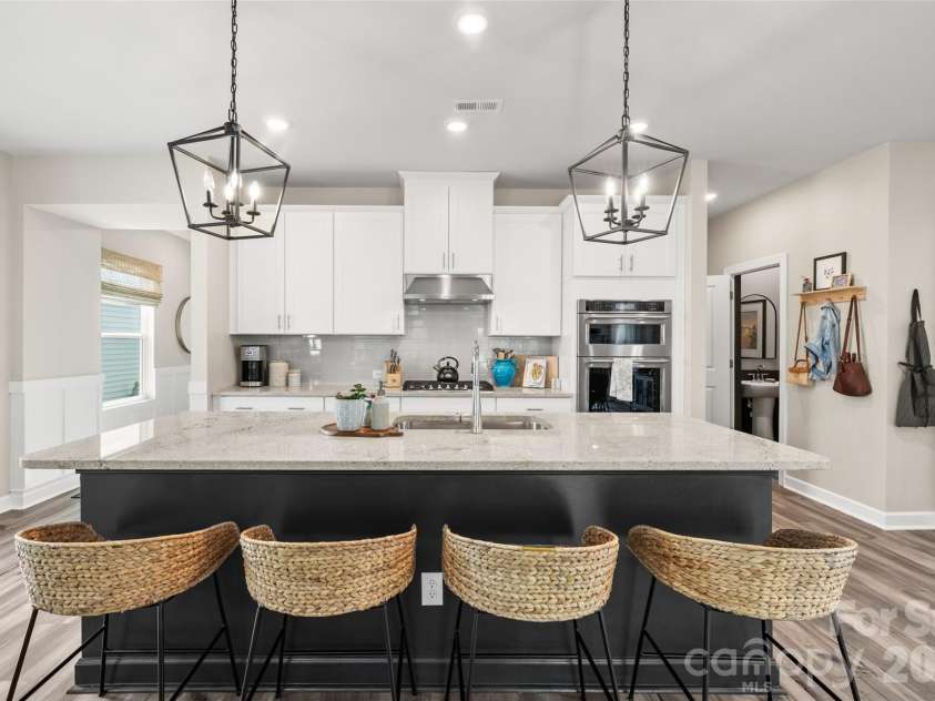 188 Ravensara Avenue, Fort Mill, SC 29715.  MLS# CAR4421206, YatesRealty ID 48810. Kitchen