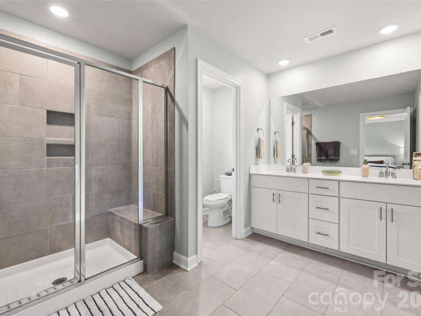 188 Ravensara Avenue, Fort Mill, SC 29715.  MLS# CAR4421206, YatesRealty ID 48810. Primary Bathroom