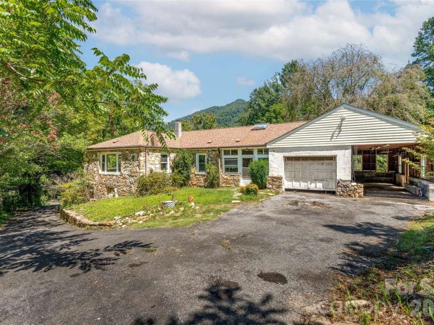 48 & 49 Cedar Mountain Road, Asheville, NC 28803.  MLS# CAR4418594, YatesRealty ID 48811. 