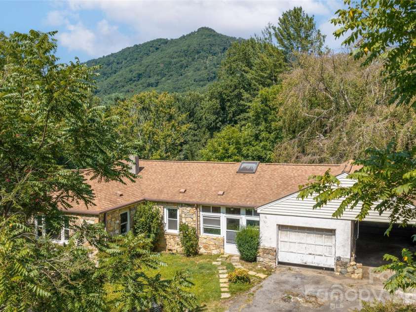 48 & 49 Cedar Mountain Road, Asheville, NC 28803.  MLS# CAR4418594, YatesRealty ID 48811. 