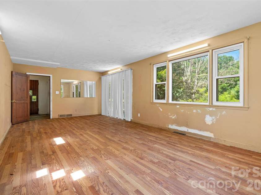 48 & 49 Cedar Mountain Road, Asheville, NC 28803.  MLS# CAR4418594, YatesRealty ID 48811. 