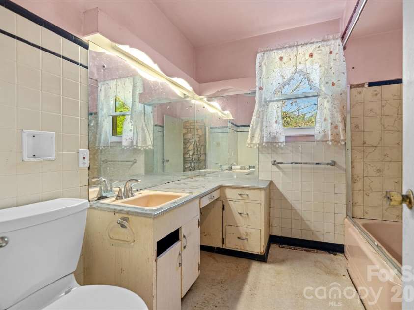48 & 49 Cedar Mountain Road, Asheville, NC 28803.  MLS# CAR4418594, YatesRealty ID 48811. 