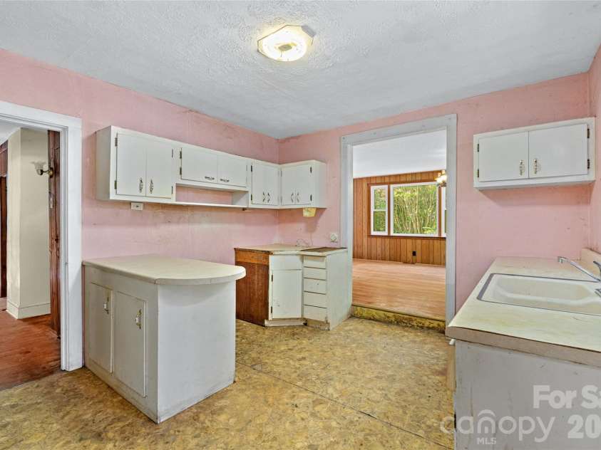 48 & 49 Cedar Mountain Road, Asheville, NC 28803.  MLS# CAR4418594, YatesRealty ID 48811. 