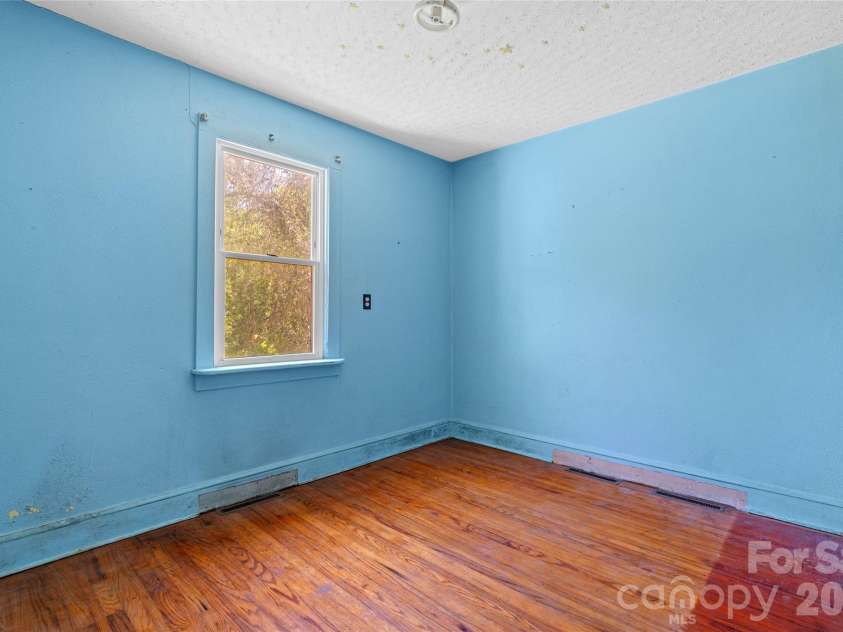 48 & 49 Cedar Mountain Road, Asheville, NC 28803.  MLS# CAR4418594, YatesRealty ID 48811. 