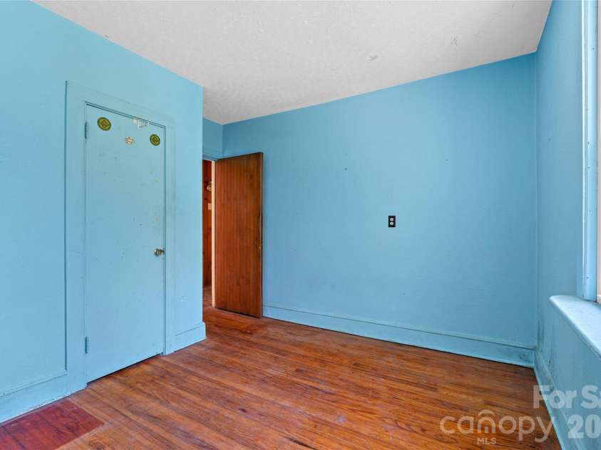 48 & 49 Cedar Mountain Road, Asheville, NC 28803.  MLS# CAR4418594, YatesRealty ID 48811. 