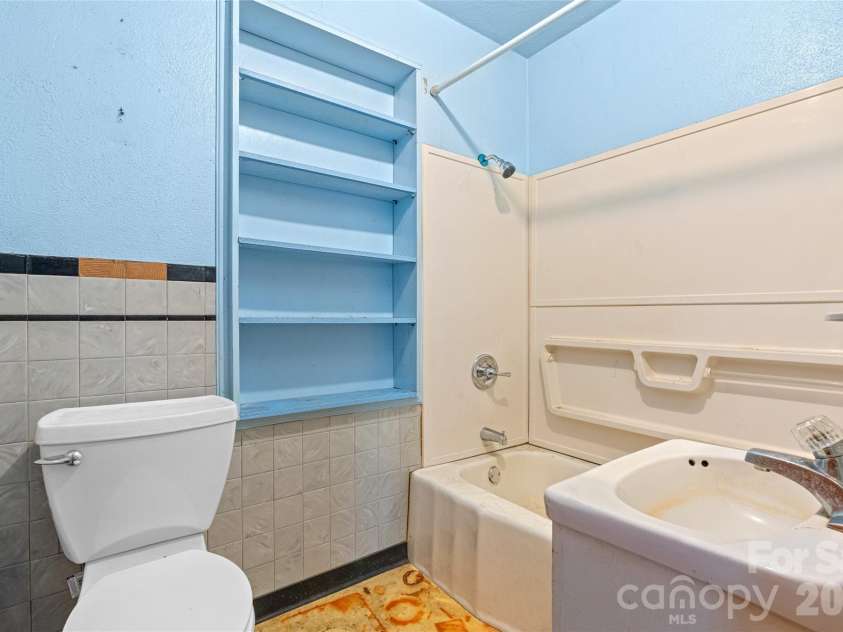 48 & 49 Cedar Mountain Road, Asheville, NC 28803.  MLS# CAR4418594, YatesRealty ID 48811. 