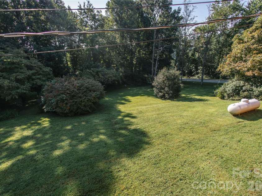 136 Marion Street, Marion, NC 28752.  MLS# CAR4419755, YatesRealty ID 48814. 
