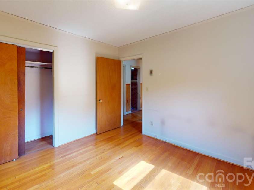 136 Marion Street, Marion, NC 28752.  MLS# CAR4419755, YatesRealty ID 48814. 