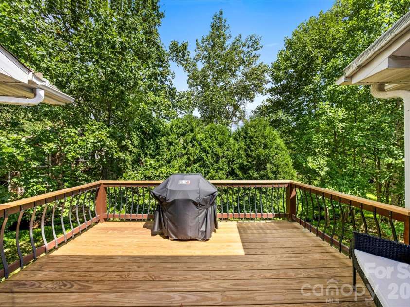 16 Jennlynn Drive, Arden, NC 28704.  MLS# CAR4390488, YatesRealty ID 48816. 