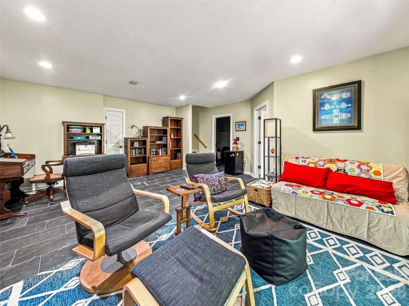 16 Jennlynn Drive, Arden, NC 28704.  MLS# CAR4390488, YatesRealty ID 48816. 