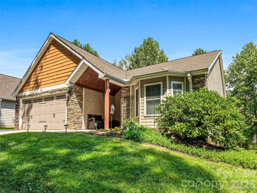 16 Jennlynn Drive, Arden, NC 28704.  MLS# CAR4390488, YatesRealty ID 48816. 