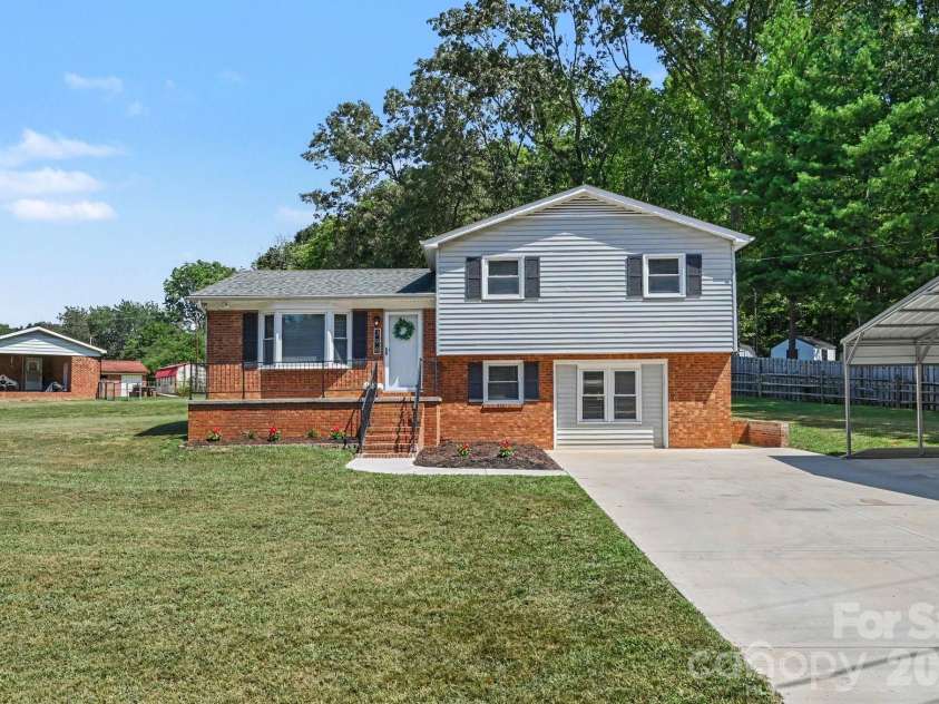 398 Hillside Drive, China Grove, NC 28023.  MLS# CAR4421654, YatesRealty ID 48818. 