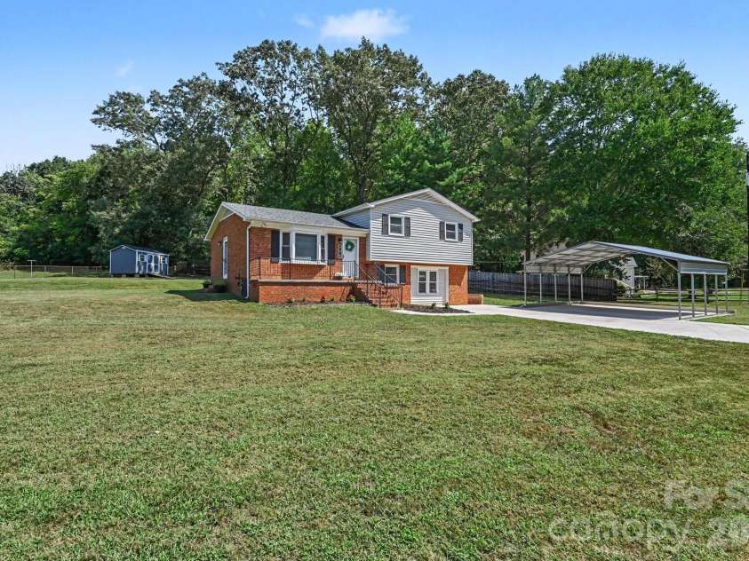 398 Hillside Drive, China Grove, NC 28023.  MLS# CAR4421654, YatesRealty ID 48818. 