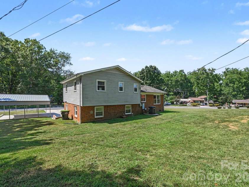 398 Hillside Drive, China Grove, NC 28023.  MLS# CAR4421654, YatesRealty ID 48818. 