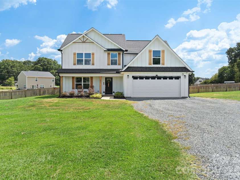 855 Wolf Pond Church Road, Pageland, SC 29728.  MLS# CAR4421565, YatesRealty ID 48819. 