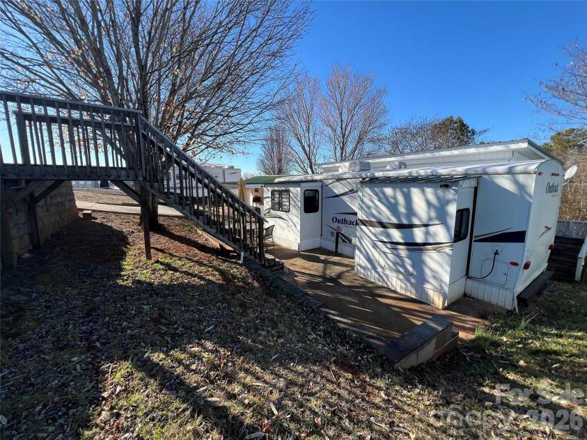 322 Mount View Lane, New London, NC 28127.  MLS# CAR4381016, YatesRealty ID 48820. 