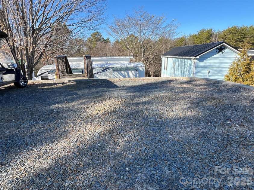322 Mount View Lane, New London, NC 28127.  MLS# CAR4381016, YatesRealty ID 48820. Parking area