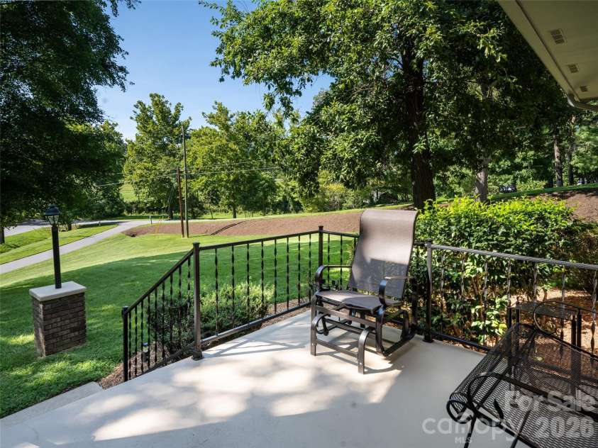 1 Morris Drive, Weaverville, NC 28787.  MLS# CAR4420756, YatesRealty ID 48822. 