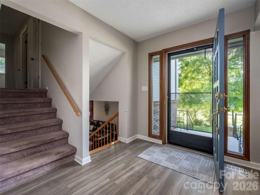 1 Morris Drive, Weaverville, NC 28787.  MLS# CAR4420756, YatesRealty ID 48822. 