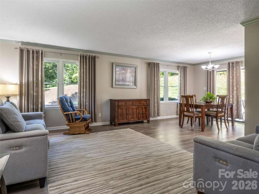 1 Morris Drive, Weaverville, NC 28787.  MLS# CAR4420756, YatesRealty ID 48822. 