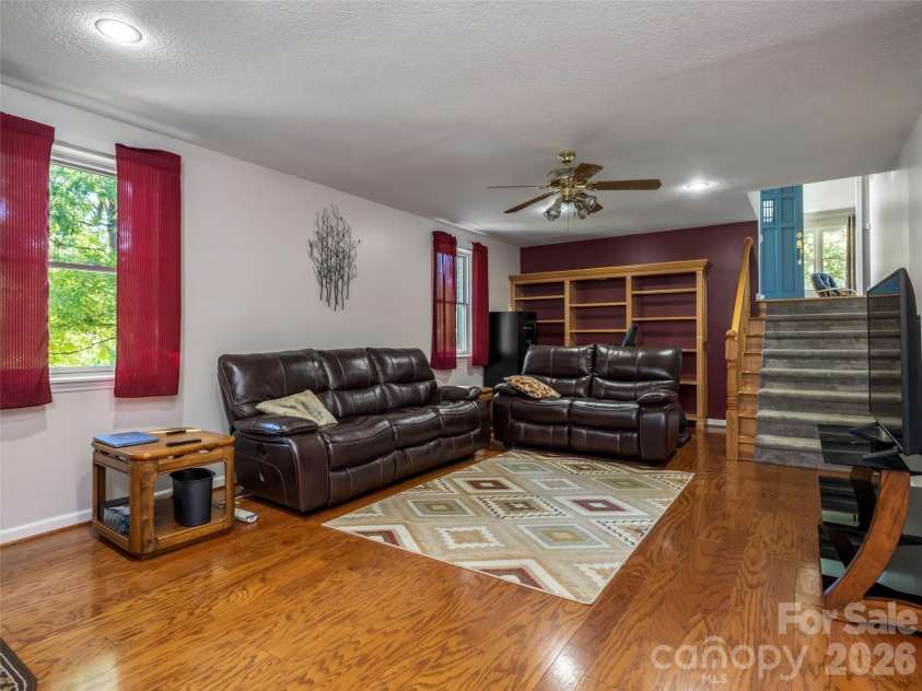 1 Morris Drive, Weaverville, NC 28787.  MLS# CAR4420756, YatesRealty ID 48822. 
