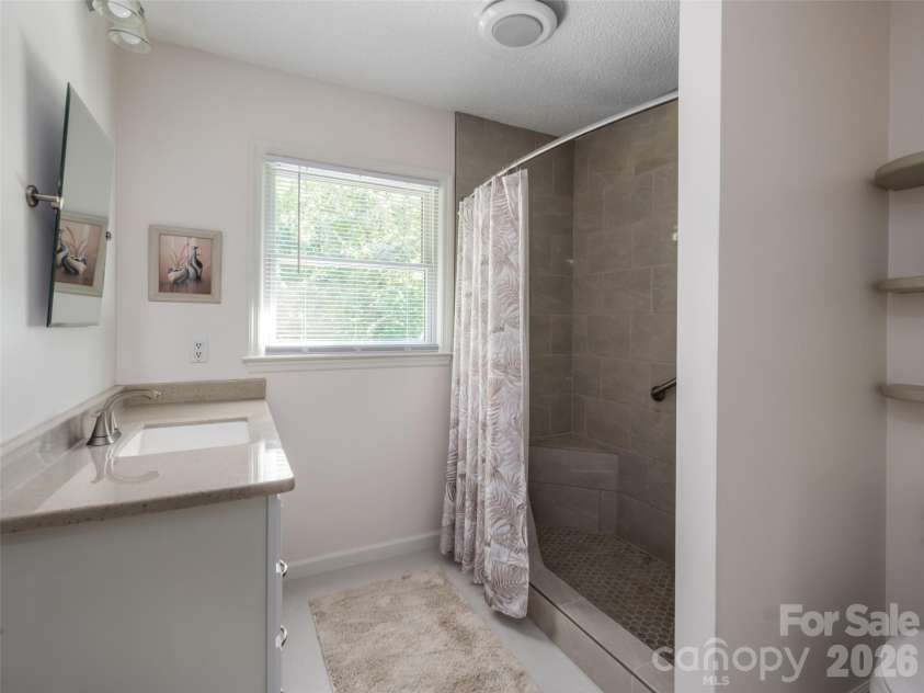 1 Morris Drive, Weaverville, NC 28787.  MLS# CAR4420756, YatesRealty ID 48822. 