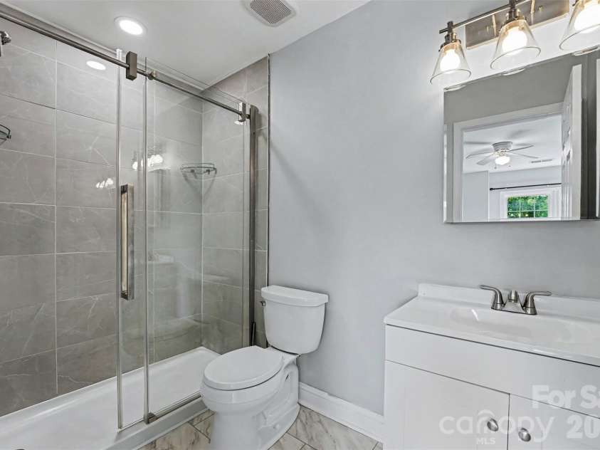 233 Waterlynn Road, Mooresville, NC 28117.  MLS# CAR4421651, YatesRealty ID 48823. 