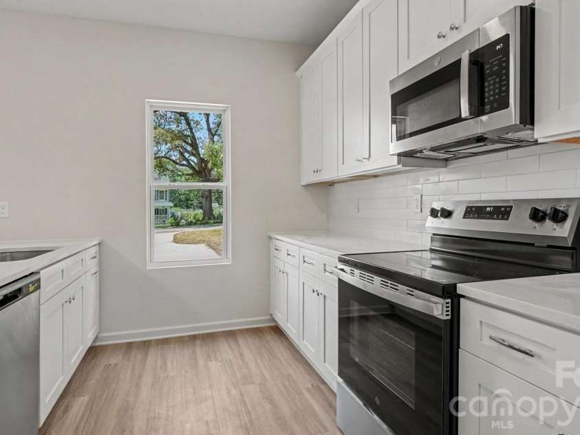 113 Little John Road, Statesville, NC 28625.  MLS# CAR4419956, YatesRealty ID 48824. 