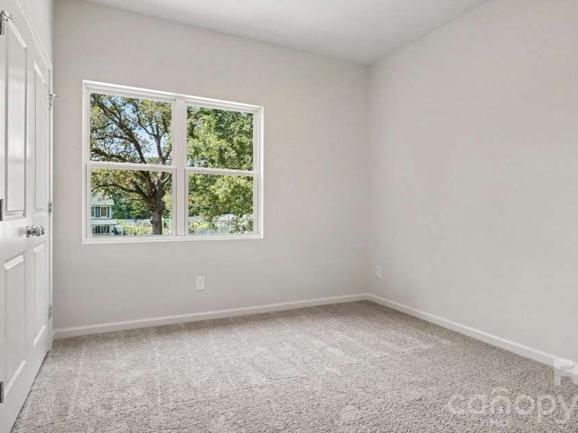 113 Little John Road, Statesville, NC 28625.  MLS# CAR4419956, YatesRealty ID 48824. 
