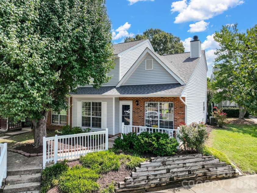 8219 Golf Ridge Drive, Charlotte, NC 28277.  MLS# CAR4420647, YatesRealty ID 48826. 