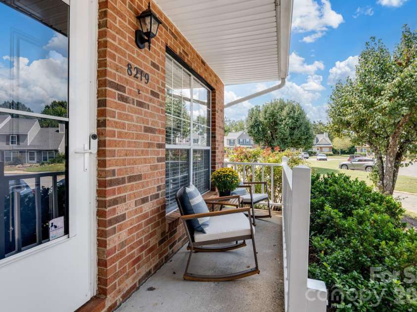8219 Golf Ridge Drive, Charlotte, NC 28277.  MLS# CAR4420647, YatesRealty ID 48826. 