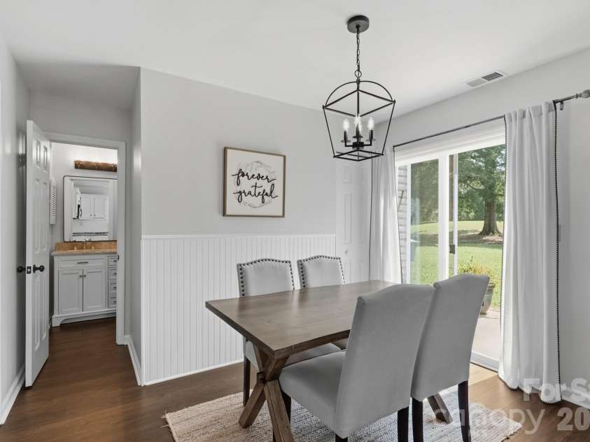 8219 Golf Ridge Drive, Charlotte, NC 28277.  MLS# CAR4420647, YatesRealty ID 48826. 