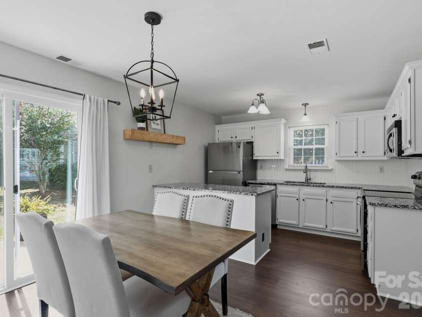 8219 Golf Ridge Drive, Charlotte, NC 28277.  MLS# CAR4420647, YatesRealty ID 48826. 