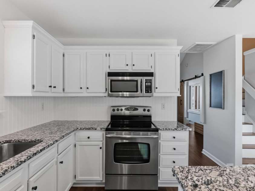 8219 Golf Ridge Drive, Charlotte, NC 28277.  MLS# CAR4420647, YatesRealty ID 48826. 