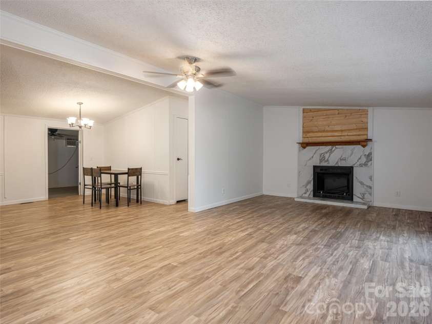 26 Audrey Lane, Asheville, NC 28806.  MLS# CAR4421510, YatesRealty ID 48827. Open great room