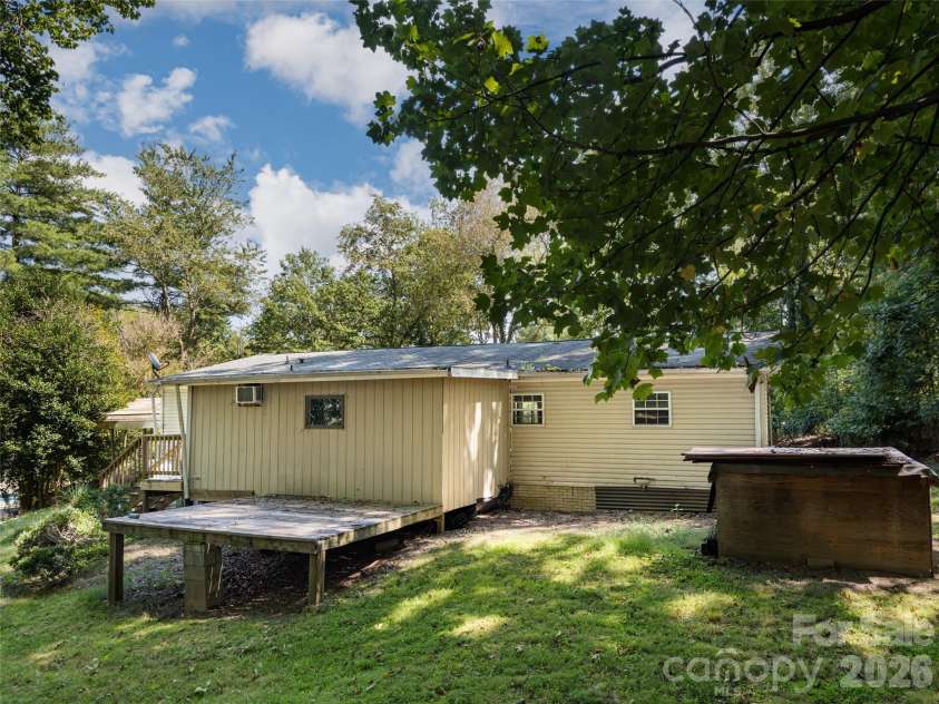26 Audrey Lane, Asheville, NC 28806.  MLS# CAR4421510, YatesRealty ID 48827. Uncovered rear deck