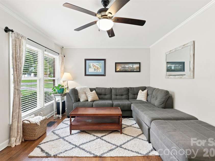 3628 Winterfield Place, Charlotte, NC 28205.  MLS# CAR4411316, YatesRealty ID 48830. 