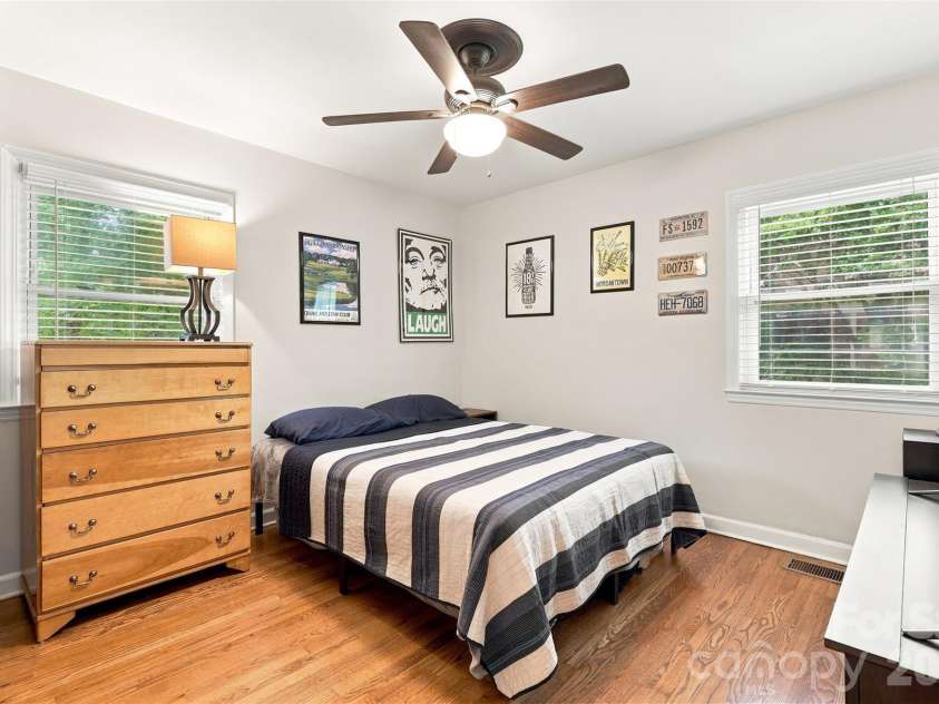 3628 Winterfield Place, Charlotte, NC 28205.  MLS# CAR4411316, YatesRealty ID 48830. 