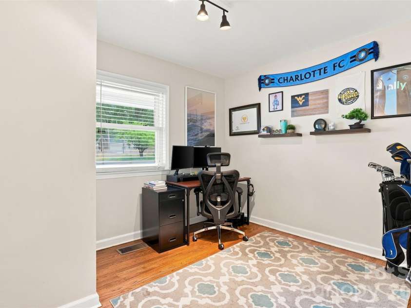 3628 Winterfield Place, Charlotte, NC 28205.  MLS# CAR4411316, YatesRealty ID 48830. 