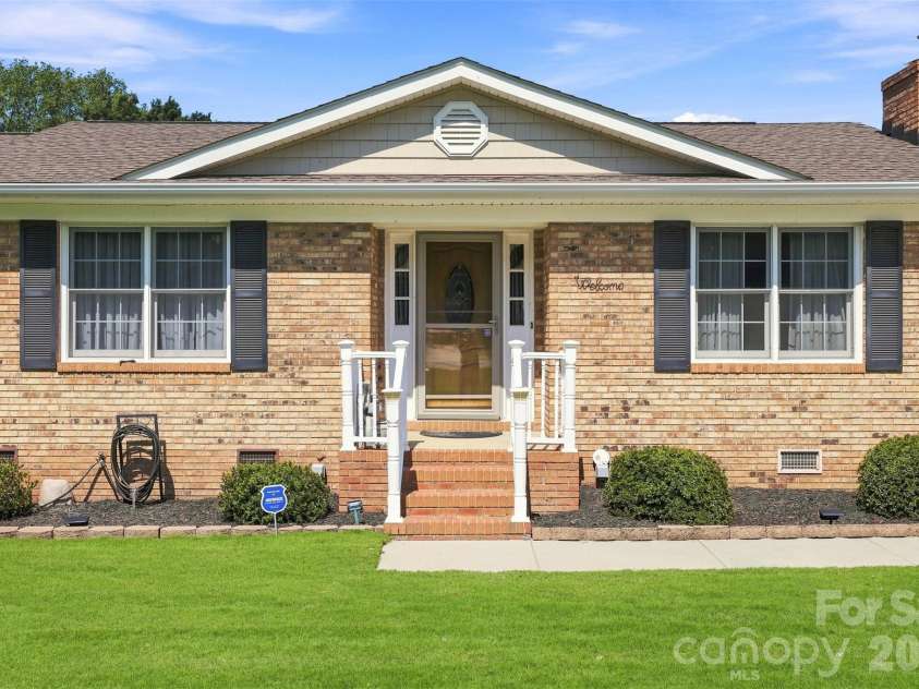 6591 Weldon Circle, Concord, NC 28027.  MLS# CAR4420105, YatesRealty ID 48831. 