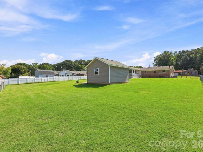 6591 Weldon Circle, Concord, NC 28027.  MLS# CAR4420105, YatesRealty ID 48831. 