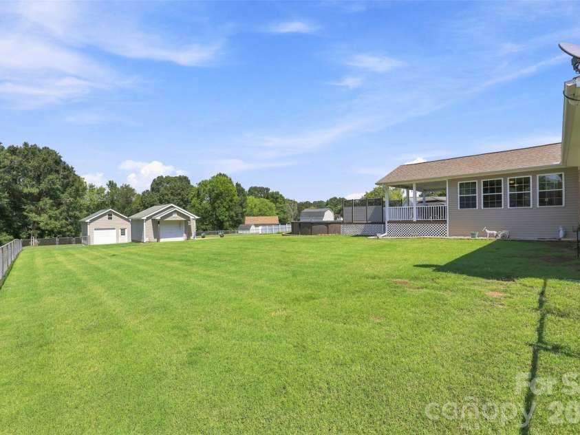 6591 Weldon Circle, Concord, NC 28027.  MLS# CAR4420105, YatesRealty ID 48831. 
