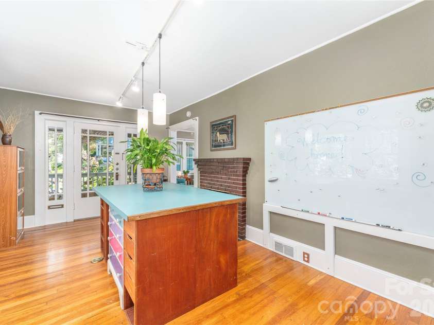 29 Hillside Street, Asheville, NC 28801.  MLS# CAR4416247, YatesRealty ID 48834. Craft Table Does Not Convey