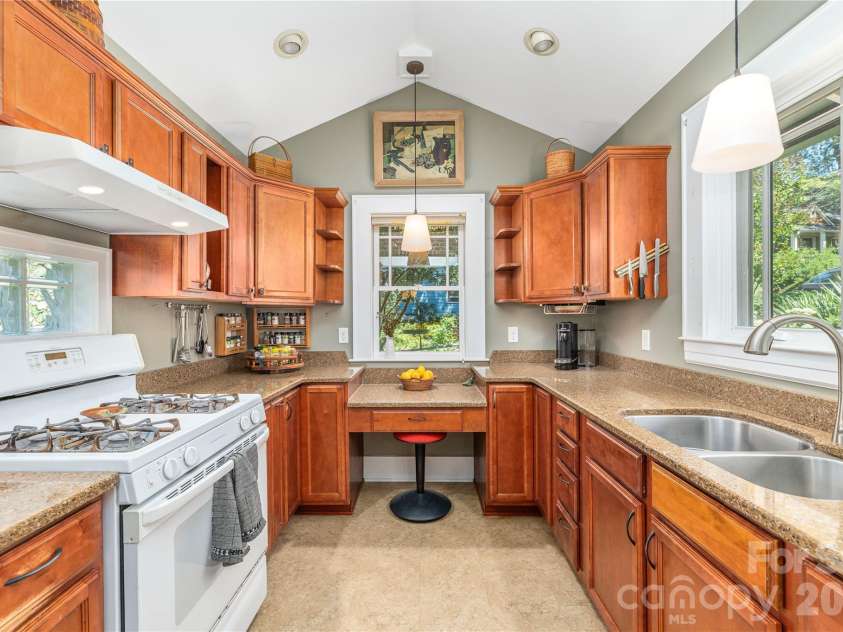 29 Hillside Street, Asheville, NC 28801.  MLS# CAR4416247, YatesRealty ID 48834. Galley Kitchen