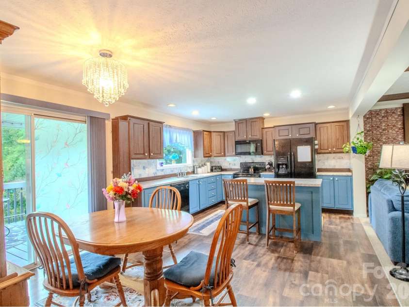 76 Patriot Drive, Waynesville, NC 28786.  MLS# CAR4418358, YatesRealty ID 48836. Dining and kitchen